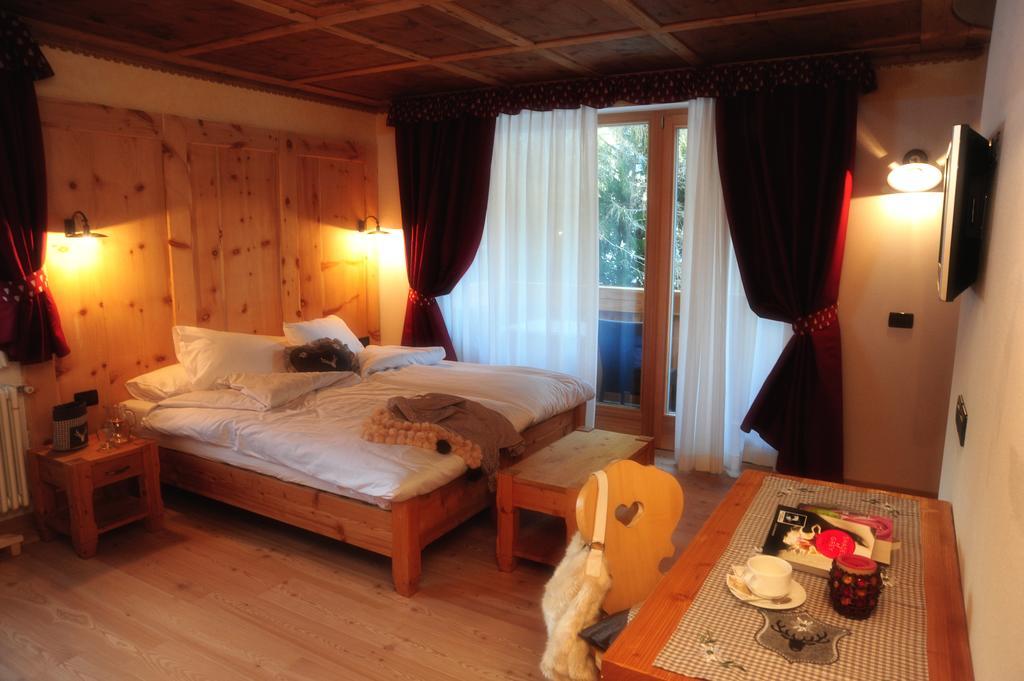 Chalet Alpenrose Bio Wellness Naturhotel Cogolo Exterior foto